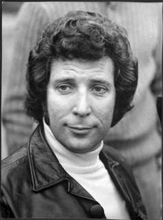 Tom Jones .