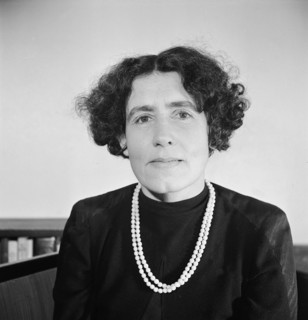 Dr. Margarita Schwarz-Gagg, 1943 .