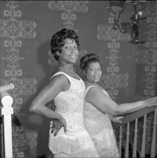 DeeDee McNeil, Myra Taylor, 1950 .