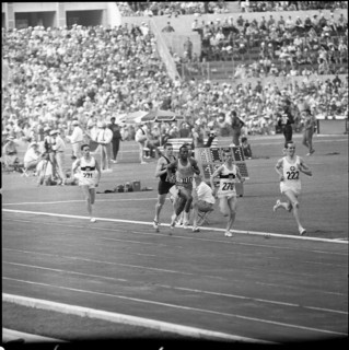 Rome 1960: final 800m; Waegli Nr. 222 leading after 400m.