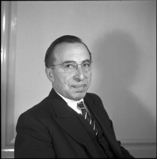 Paul Hauser, around 1951 .