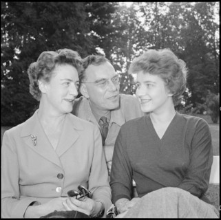 Count Lennart Bernadotte with his wife Karin and daughter Maria Lovisa in the fifties.