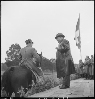 General Henri Guisan with Rudolf Minger, 1940 .