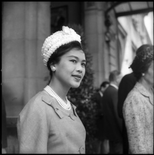 Queen Sirikit of Thailand in Switzerland, 1960 .