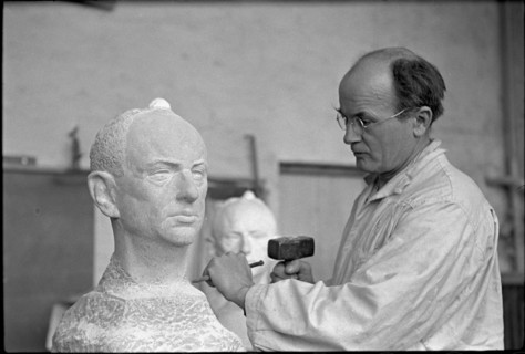 Walter Knecht, sculptor .