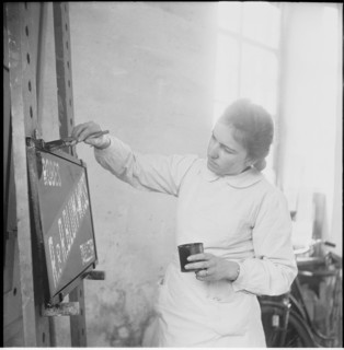 Miss Oehrli, master painter 1947