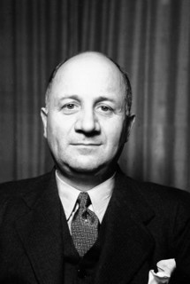 Hans Rudolf Geigy, 1945 .