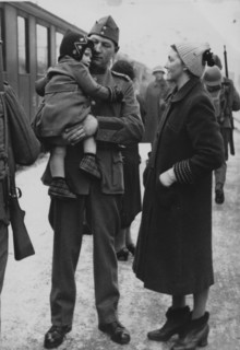 Mobilization. family at the station saying goodbye, around 1943
