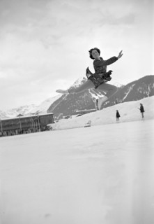Jeannette Altwegg trains before the European Championship, St. Moritz 1951 .