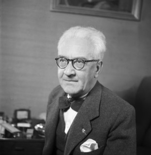 Andrv© Repond, doctor, ca. 1950 .