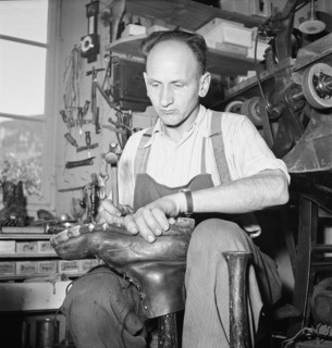 K. Vögeli-Leuzinger, shoemaker 1949.