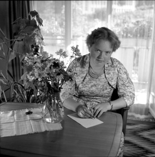 Federal stenographer Paula Aeschbach, Zurich 1958.