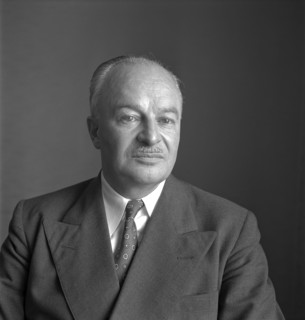 WHO director-general Dr. Brock Chisholm, Geneva 1948 .