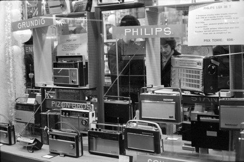 Radios in a shop window, 1973 .