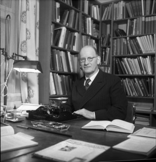 Professor William Duprv© Treadwell 1949 .