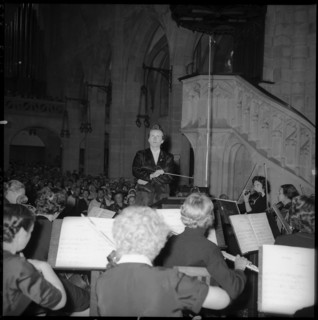 Hedy Salquin, conductor ca. 1955 .