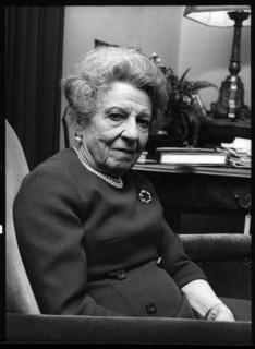 Dr. Jolanda Jacobi, psychotherapist and writer, Zvºrich ca. 1960 .