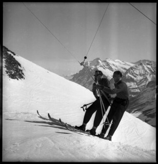 Prince Bernhard (r) at the Lauberhorn ski lift, 1946