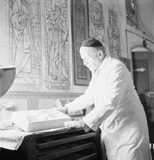 Richard A. Nüscheler, glass painter (1877-1950)