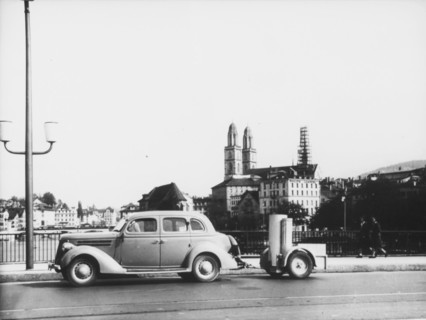 On Quaibrücke in Zurich