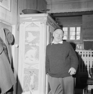 Alois Carigiet at home