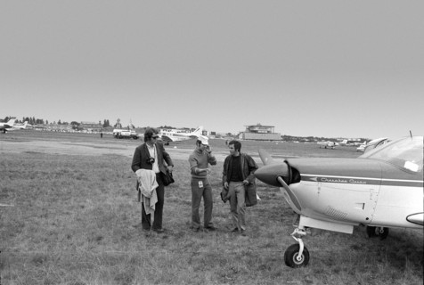 Illustré team on La Cote airport, amongst others Reto Hügin, 1972