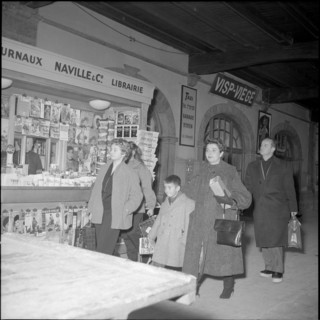 Jacobo Arbenz Guzman and family, station in Visp 1955