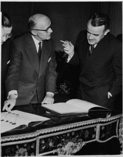Thomas Holenstein, Max Petitpierre. 1957