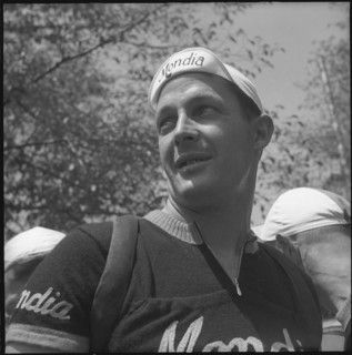 Hans Schütz, race cyclist