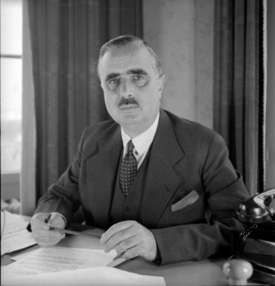 Carl J. Burckhardt, writer 1958