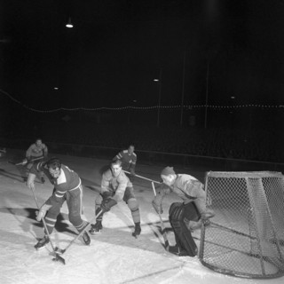 Ice Hockey World Championship Basle 1953: Switzerland - Sweden