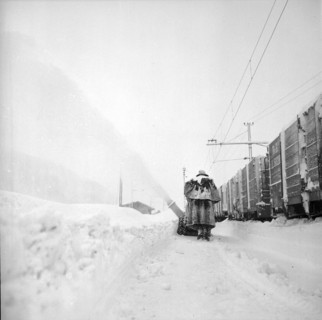 Man using a snow blower in Davos, 1951