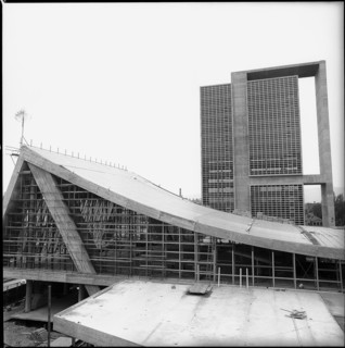 Congress Center and high-rise building with suspended roof, Biel 1964