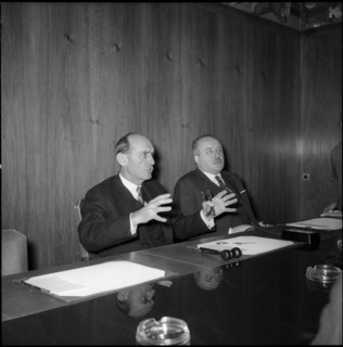 Federal president Paul Chaudet and UNESCO managing director Vittorio Veronese 1959