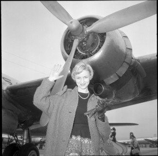 Heidi Abel at Zurich-Kloten airport before boarding to Madrid, 1958