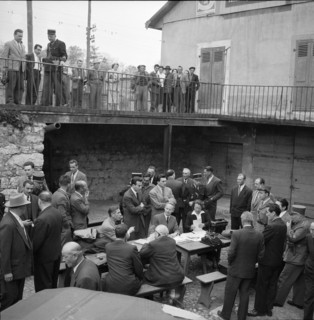 Robbery of 250 kg gold in Geneva 1956, confrontation of the two suspects at the border 1957