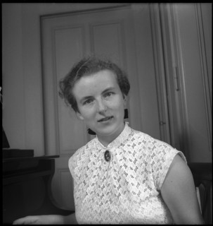 Hedy Salquin, conductor ca. 1955