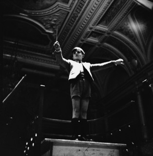 Pierino Gamba conducting in the Tonhalle, Zurich 1947