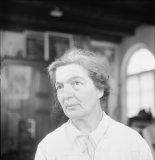 Regina Conti, paintress. ca. 1940