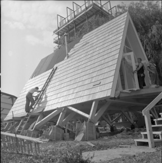 SAFFA 1958: building a pavilion.