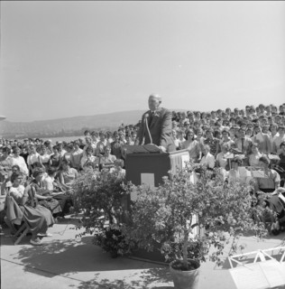 Rudolf Meier speaking on canton Zurich's day of the SAFFA fair 1958.