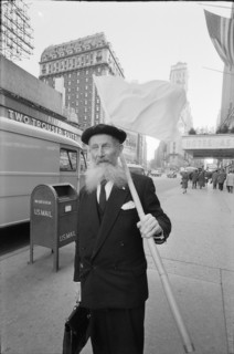 Pacifist Max Daetwyler near Times Square, New York 1962.