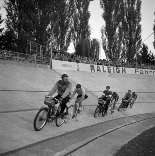 Last race of the season, track race in Zurich Oerlikon, 1953: Kubler, Plattner, Koblet.