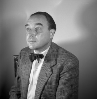 Dr. Friedrich Schramm, director of Basle municipal theatre; Basel 1950.