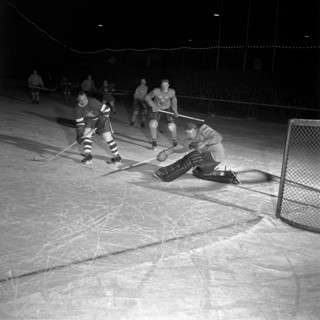 Hockey World Championship Basle 1953: Sweden - Czechoslovakia.