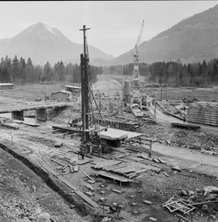 Road on the left shores of the Walensee under construction, 1957.