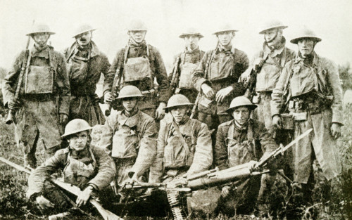 A captured German machine gun. This was a brand new gun captured by Americans in the St. Mihiel