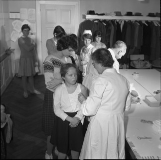 Pock vaccination programme at a school, Schaffhausen 1962.