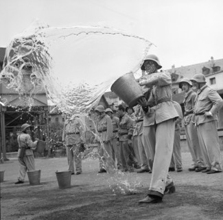 Civil defense course in the Sihlholzli, 1959.