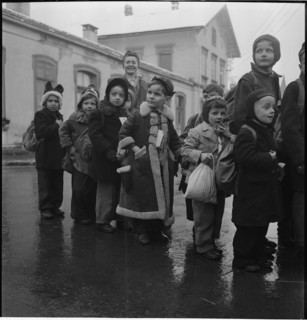 Children from Budapest arrive in Switzerland, holiday for convalescence, 1947.